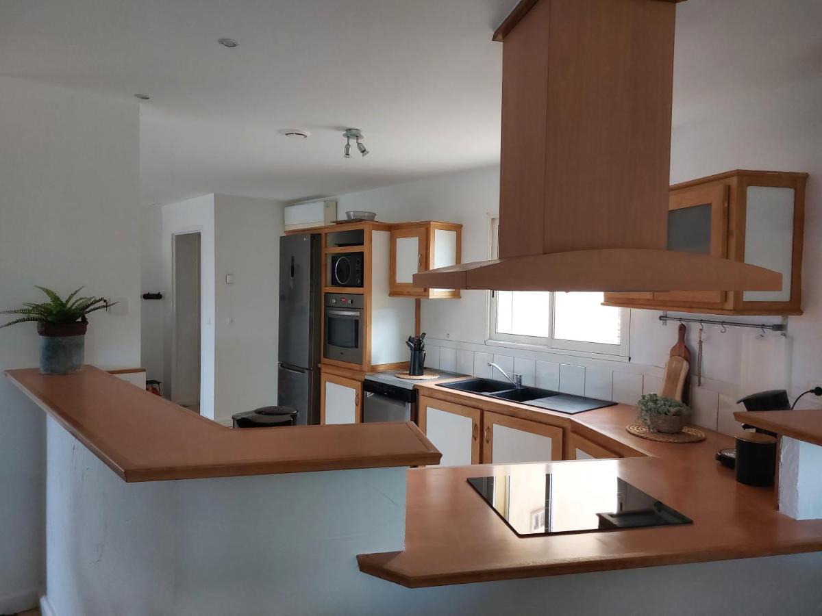 Beautiful Villa With A Stunning View Roujan Exteriör bild