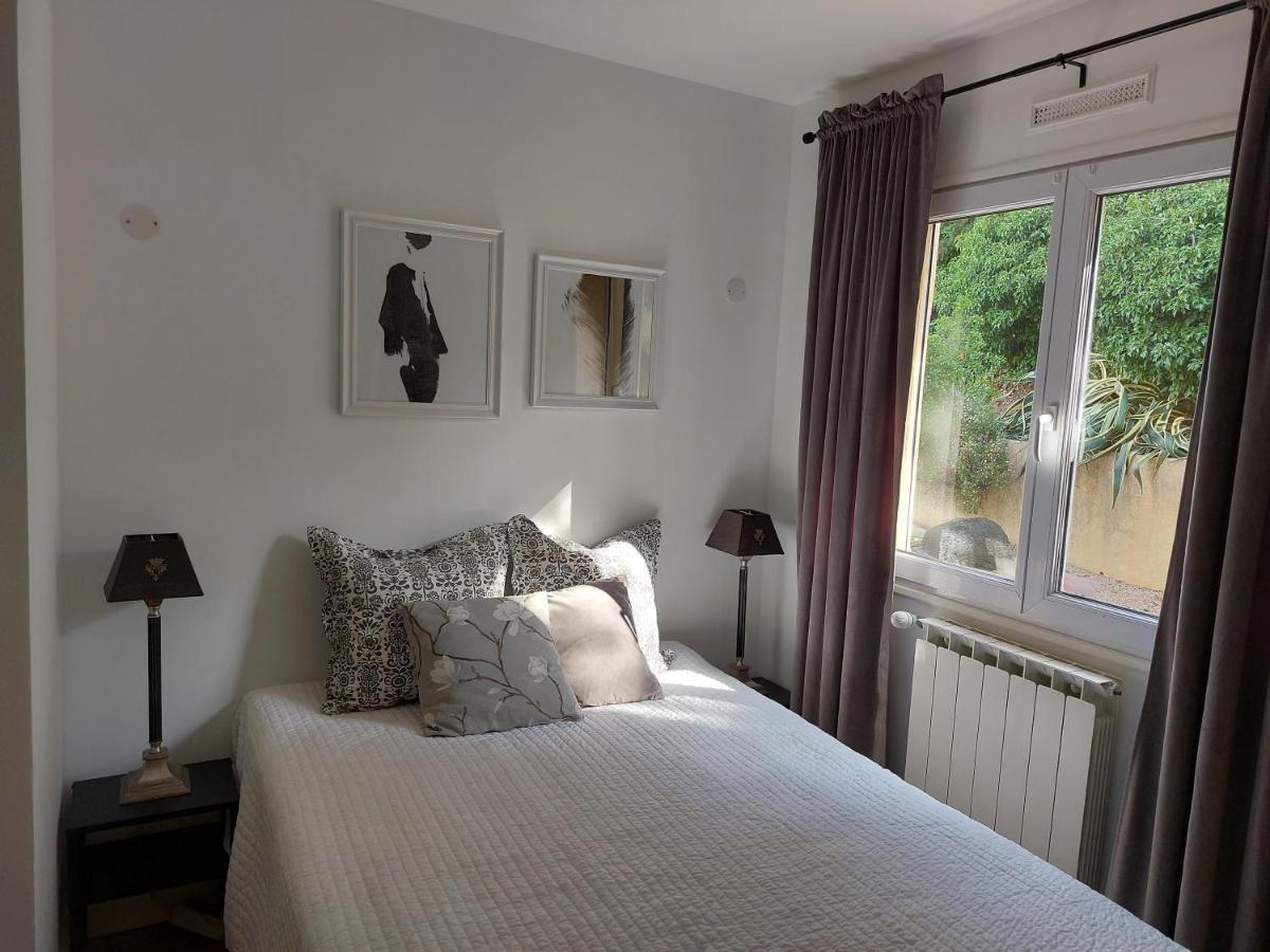 Beautiful Villa With A Stunning View Roujan Exteriör bild